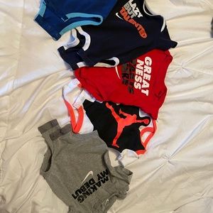 Baby infant Nike shirt bundle 3/6 month